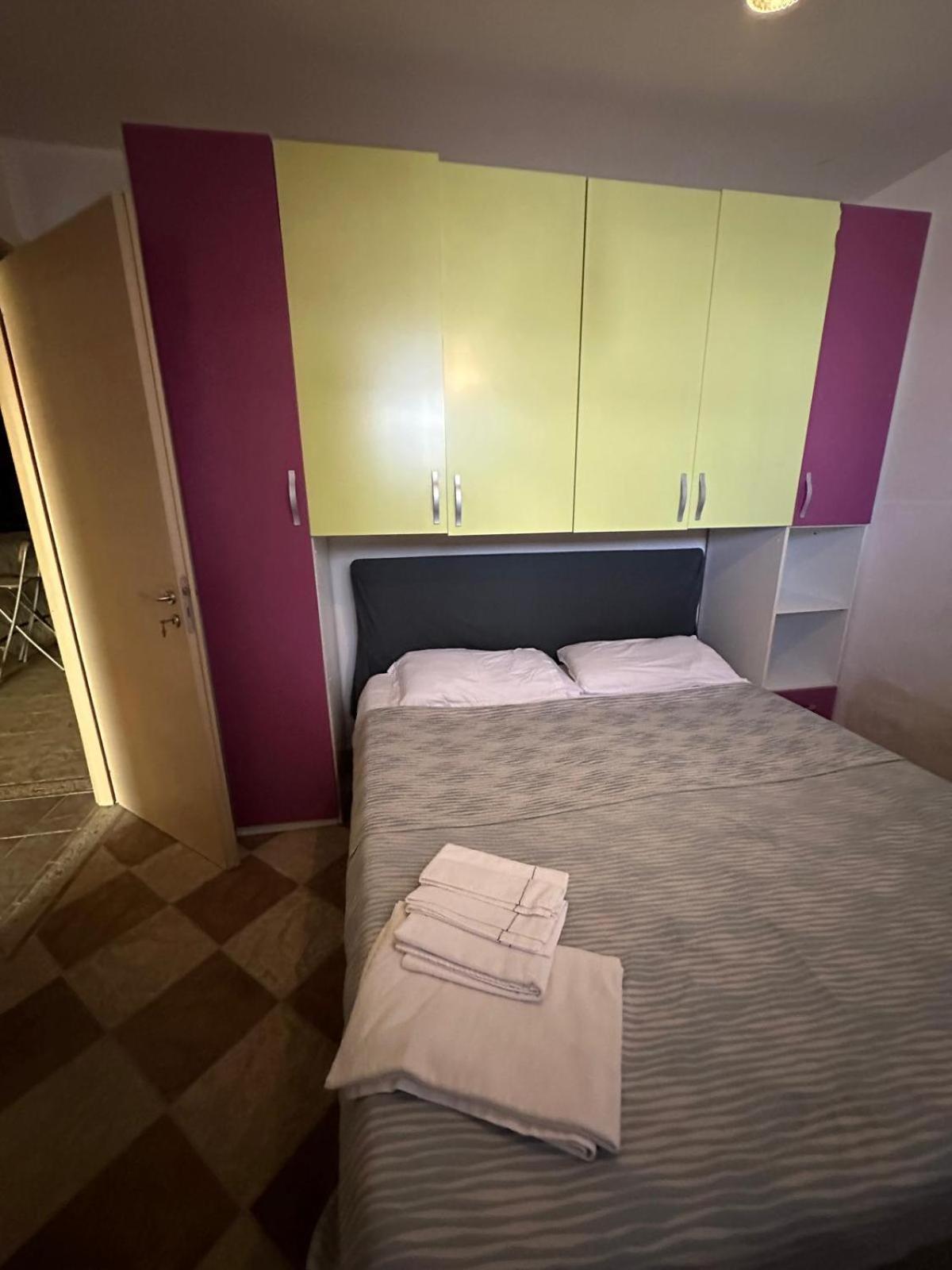 Al Rifugio Apartment Montecorvino Pugliano Bagian luar foto
